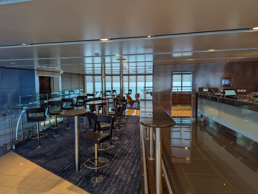 Passenger ship dining setup