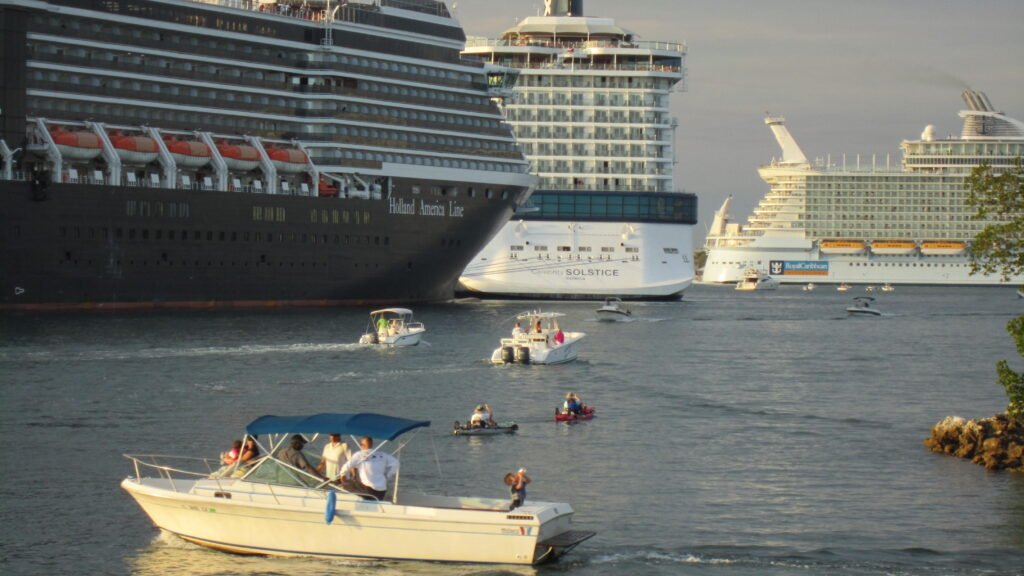 Heavy traffic in Port Everglades, John U. Lloyd State Parc, Dania Beach, Florida,USA panoramio